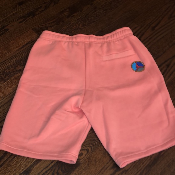Nike Air Jordan Jumpman Sticker Fleece Shorts Pink - Picture 3 of 3